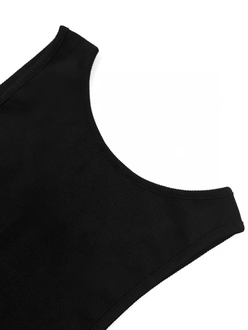 P160SaintLaurent logo embroidered vest Customized Dream Yayun ribbed cotton Delicate texture Comfortable and close to the skin Interpretation of elegance with pure black color The iconic YSL logo embroidery is vivid on the clothing Low-key but eye-catching Highlighting the unique identity and charm Highlighting the shoulder lines Feeling the confidence from the inside out Process 1: Using imported machine embroidery technology Using advanced computer control systems and sophisticated mechanical components to achieve YSL logo embroidery operations with high precision and smooth and delicate lines Process 2: The fabrics have been washed and have a better hand feel. Not easy to deform, not easy to shrink, not easy to fade, and maintain long-term beauty. Accessories: Customized 1:1 YSL trademark Size: XS S M L